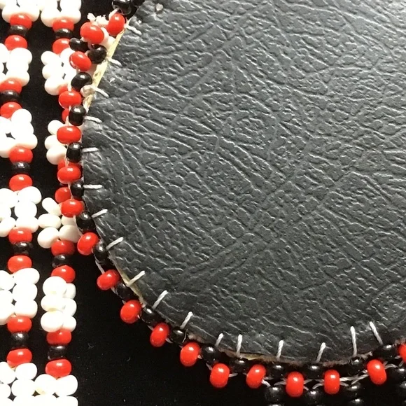 Vintage Native American Beaded Medallion Necklace Southwest Style Seed Leather - Picture 10 of 12